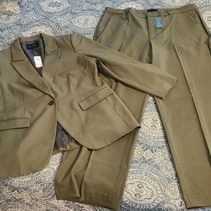 Sculpted Straight Pants